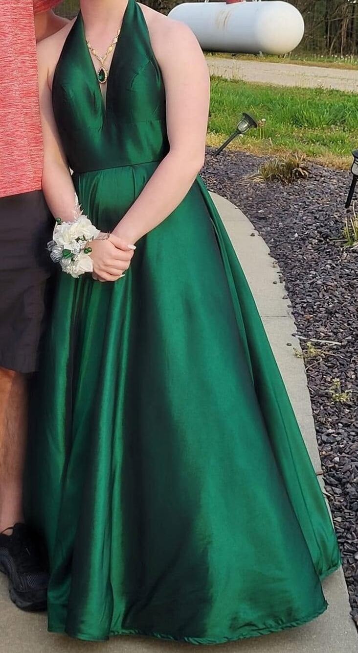 Sherri Hill 51822 Taffeta A-line gown V-neck bodice Emerald Green Size 0 SHORT